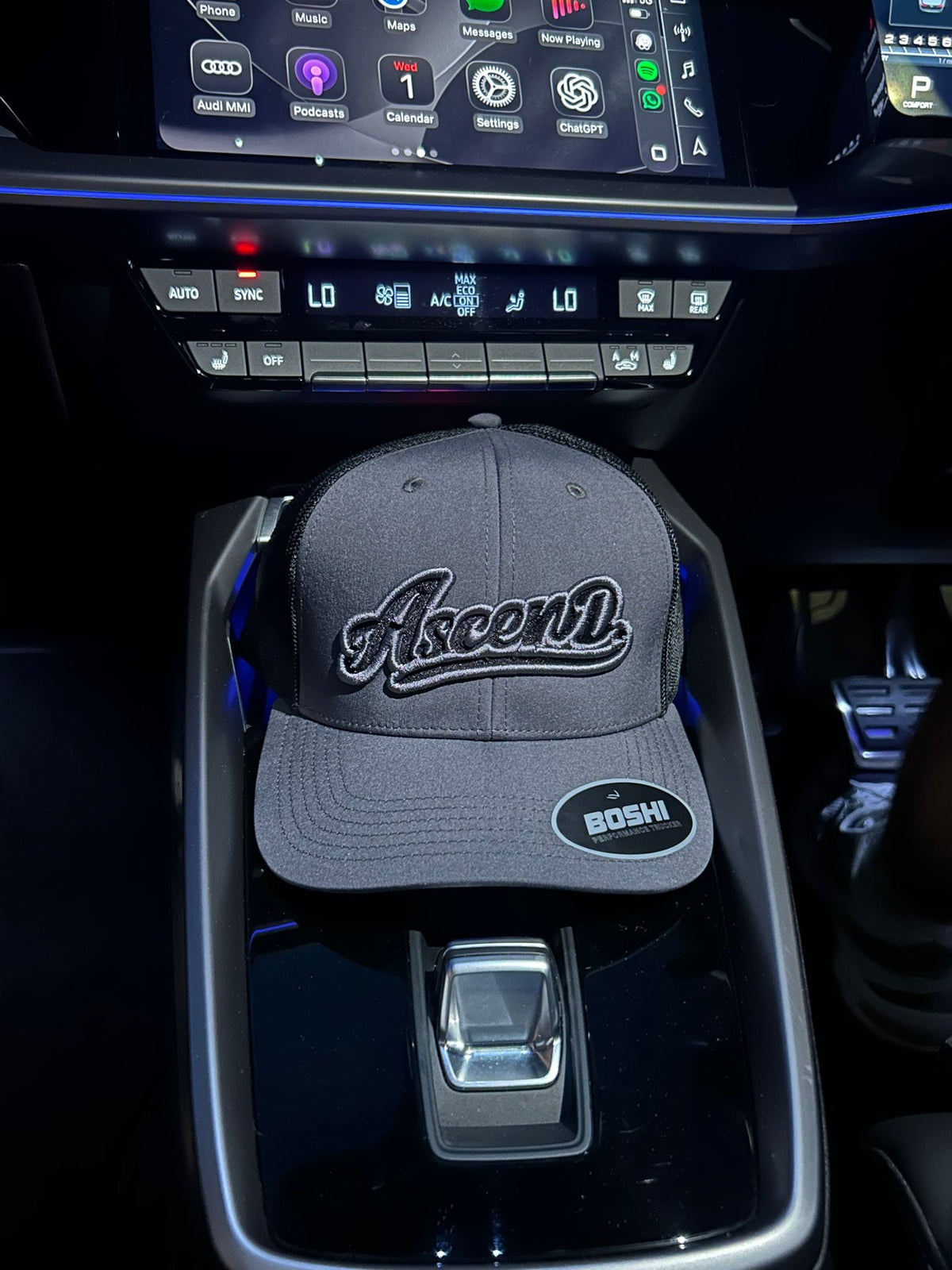 Ascend / Grey Black Cap